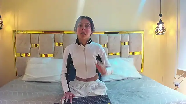 Snapshot of ling_ling24 chatting on 9, 10, 2025 ling ling24 online show from 9, 10, 2025