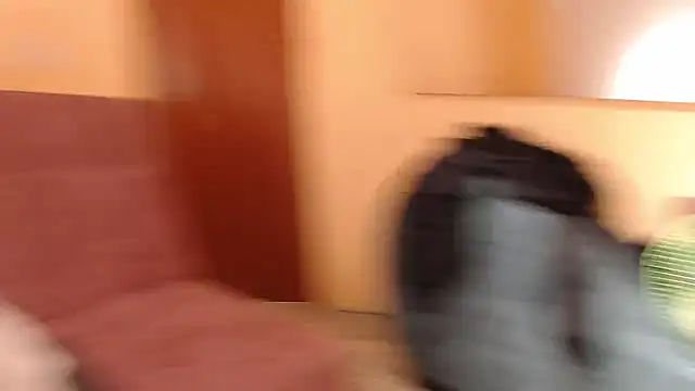 Snapshot of ling_ling24 chatting on 13, 10, 2025 ling ling24 online show from 13, 10, 2025