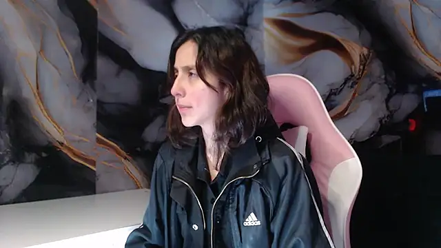 Snapshot of ling_ling24 chatting on 15, 10, 2025 ling ling24 online show from 15, 10, 2025