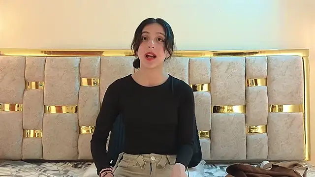 Snapshot of ling_ling24 chatting on 2, 12, 2025 ling ling24 online show from 2, 12, 2025