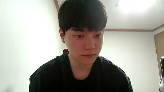 Snapshot of dhwisydy chatting on 14, 4, 2026 dhwisydy online show from 14, 4, 2026