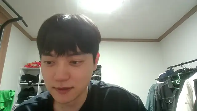 Snapshot of dhwisydy chatting on 15, 4, 2026 dhwisydy online show from 15, 4, 2026