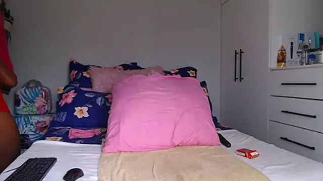 Amberbela online show from 28, 11, 2025