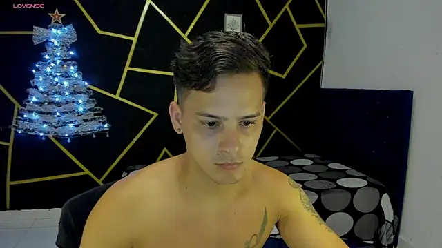 Snapshot of JANER_03 chatting on 18, 12, 2024 JANER 03 online show from 18, 12, 2024