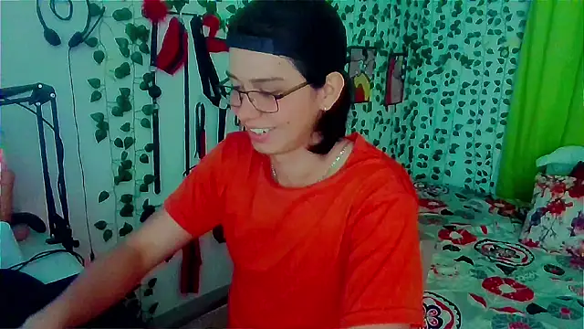 Snapshot of Andy_gray chatting on 24, 6, 2026 Andy gray online show from 24, 6, 2026