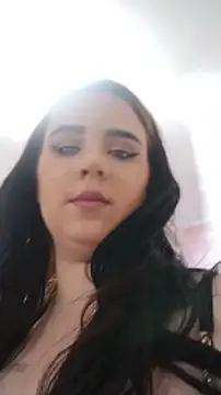 AdelinaJude online show from 18, 6, 2026