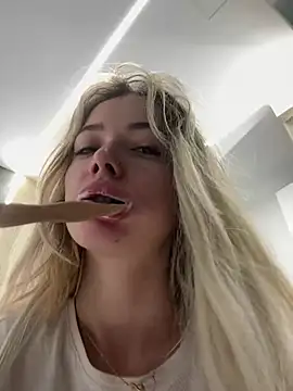 KylieJoyce online show from 8, 1, 2025