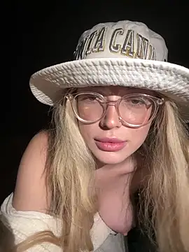 KylieJoyce online show from 16, 2, 2025