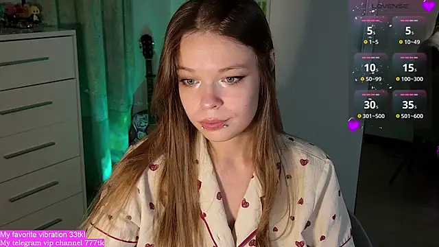 ValBae online show from 15, 9, 2025