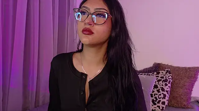 Snapshot of miluv19 chatting on 22, 4, 2026 miluv19 online show from 22, 4, 2026