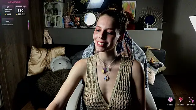 AyreenMoore online show from 23, 9, 2025