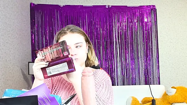 Seductive She Wolf online show from 5, 3, 2025