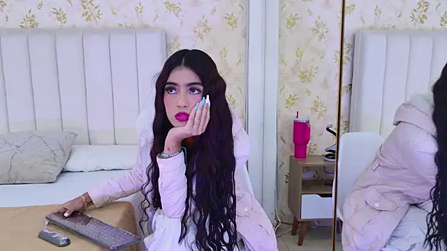 Mia-Monroe online show from 20, 9, 2025