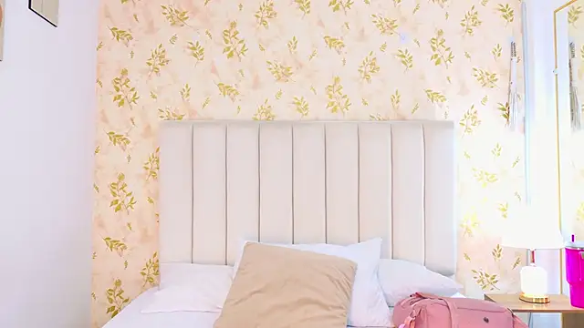 Mia-Monroe online show from 10, 3, 2026