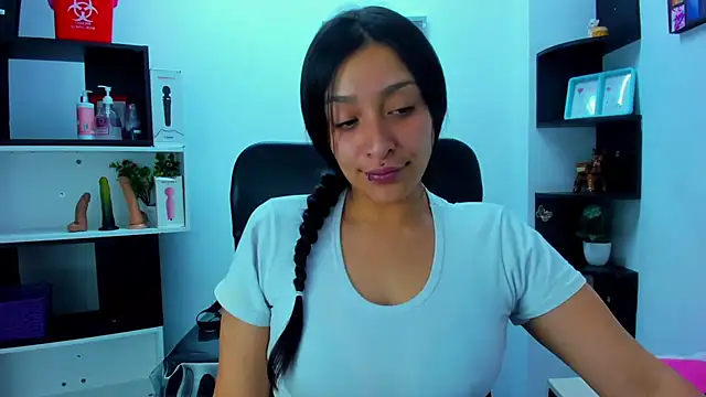 Snapshot of Sarah_Hornny chatting on 10, 7, 2026 Sarah Hornny online show from 10, 7, 2026
