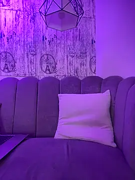 AbyThompson online show from 7, 10, 2025