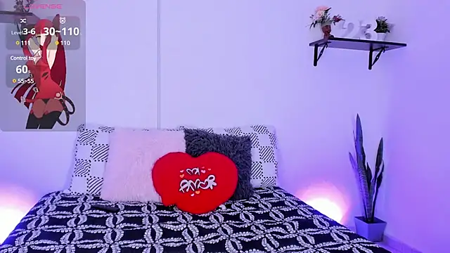 AlanaJohnson  online show from 5, 3, 2025