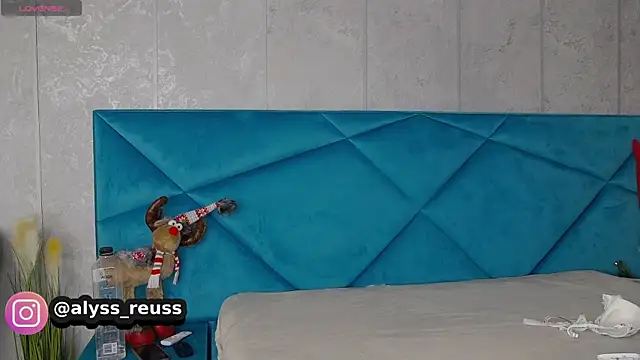 AlyseReuse online show from 19, 2, 2025