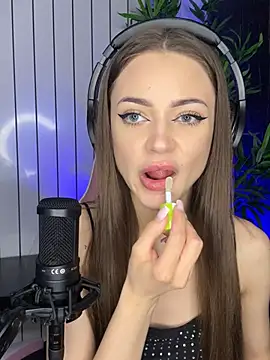 AlyseReuse online show from 11, 3, 2025