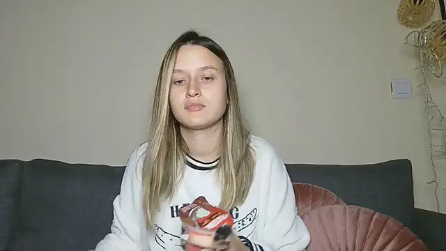 Submissive love online show from 16, 12, 2024