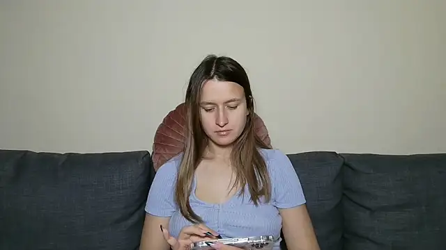 Submissive love online show from 27, 1, 2025