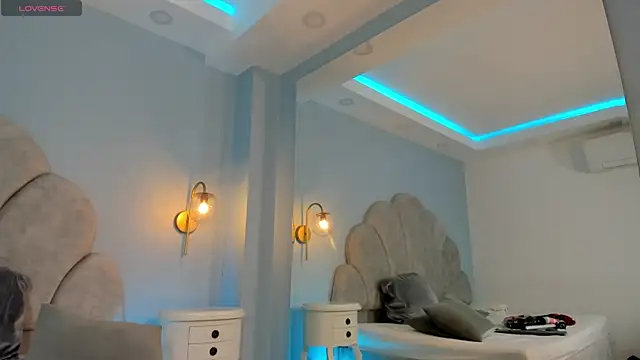 sweeet peach online show from 5, 12, 2024