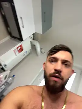 Snapshot of LoveIsBlind_ chatting on 9, 12, 2024 LoveIsBlind  online show from 9, 12, 2024