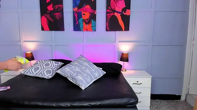 Elizabeth Santos online show from 2, 2, 2025