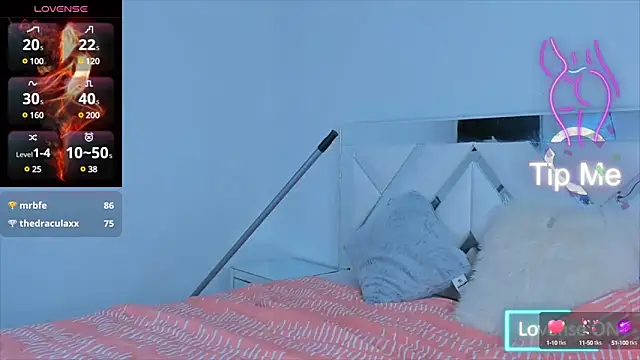 Snapshot of _violetadulce chatting on 4, 2, 2025 violetadulce online show from 4, 2, 2025