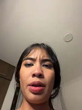 lina pink online show from 1, 12, 2025