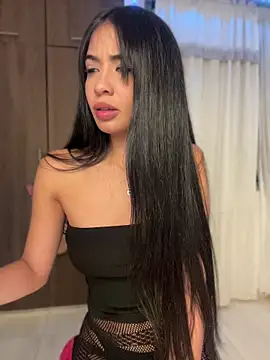 Snapshot of lina_pink chatting on 27, 7, 2026 lina pink online show from 27, 7, 2026