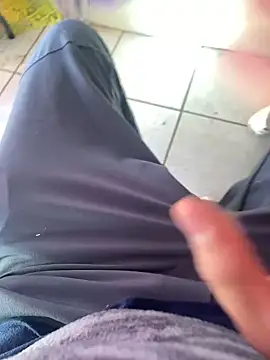 Snapshot of josle24 chatting on 4, 12, 2024 josle24 online show from 4, 12, 2024