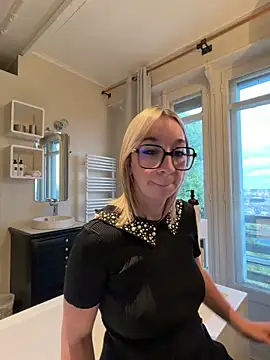 Snapshot of Giuliana_baby chatting on 10, 6, 2026 Giuliana baby online show from 10, 6, 2026
