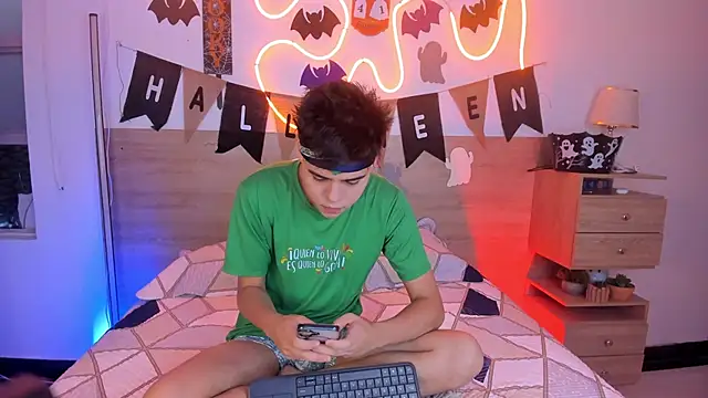 justinbiler online show from 24, 10, 2025