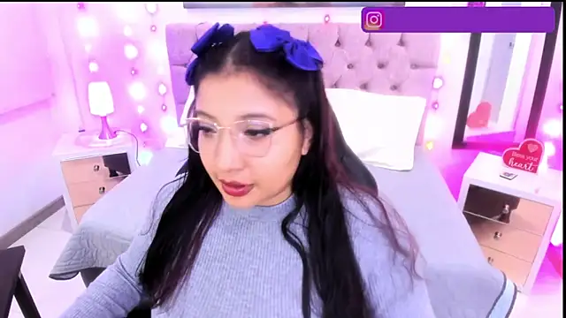 Emma monserrat online show from 26, 2, 2025