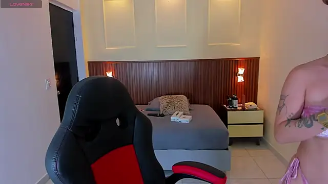 LUCYAMARS1 online show from 27, 11, 2025