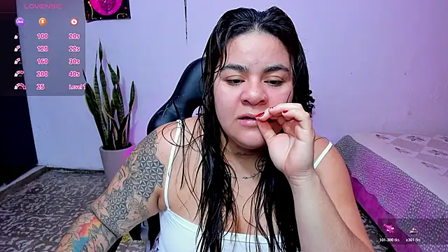 Snapshot of Sharon_hils chatting on 22, 5, 2026 Sharon hils online show from 22, 5, 2026