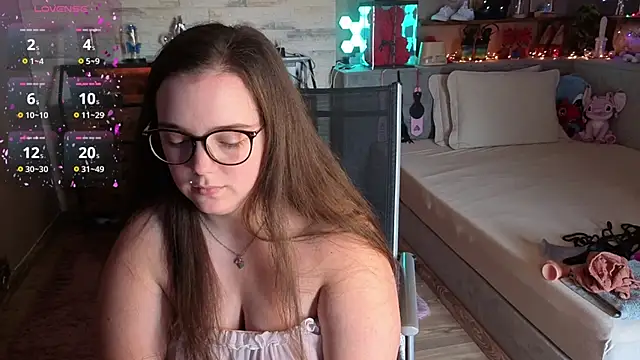 Kimberly-Caprice online show from 5, 3, 2026