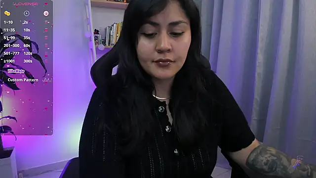 Snapshot of GretaX-X chatting on 11, 11, 2025 GretaX-X online show from 11, 11, 2025