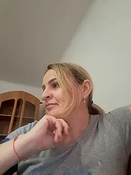 Malichkaanna30 online show from 22, 2, 2025