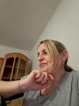 Malichkaanna30 online show from 22, 2, 2025