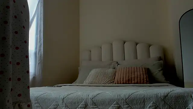 evely coelloo online show from 14, 11, 2025