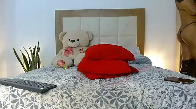 HELLEN SWEET6 online show from 15, 2, 2025