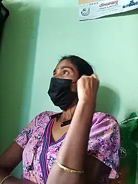 Snapshot of anusiya01 chatting on 5, 1, 2025 anusiya01 online show from 5, 1, 2025