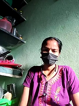 Snapshot of anusiya01 chatting on 4, 3, 2025 anusiya01 online show from 4, 3, 2025