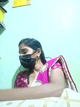 Snapshot of anusiya01 chatting on 11, 9, 2025 anusiya01 online show from 11, 9, 2025