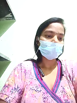 Snapshot of anusiya01 chatting on 1, 10, 2025 anusiya01 online show from 1, 10, 2025