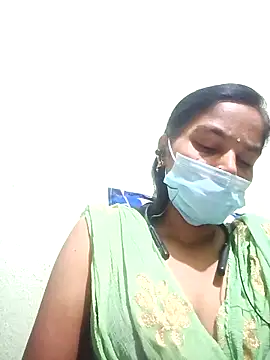 Snapshot of anusiya01 chatting on 10, 10, 2025 anusiya01 online show from 10, 10, 2025