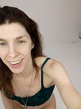 YourSuperModel online show from 18, 4, 2026