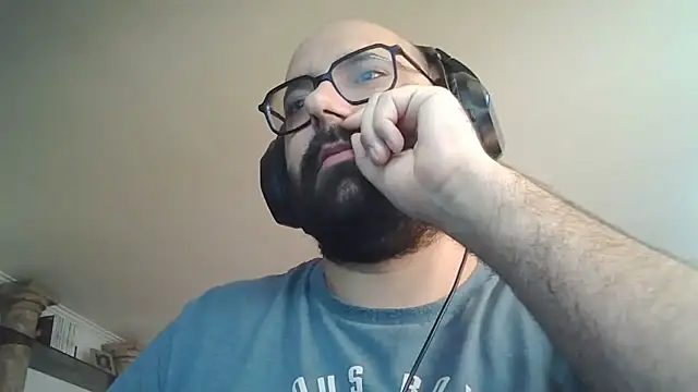 Snapshot of manokiitoo chatting on 27, 3, 2026 manokiitoo online show from 27, 3, 2026